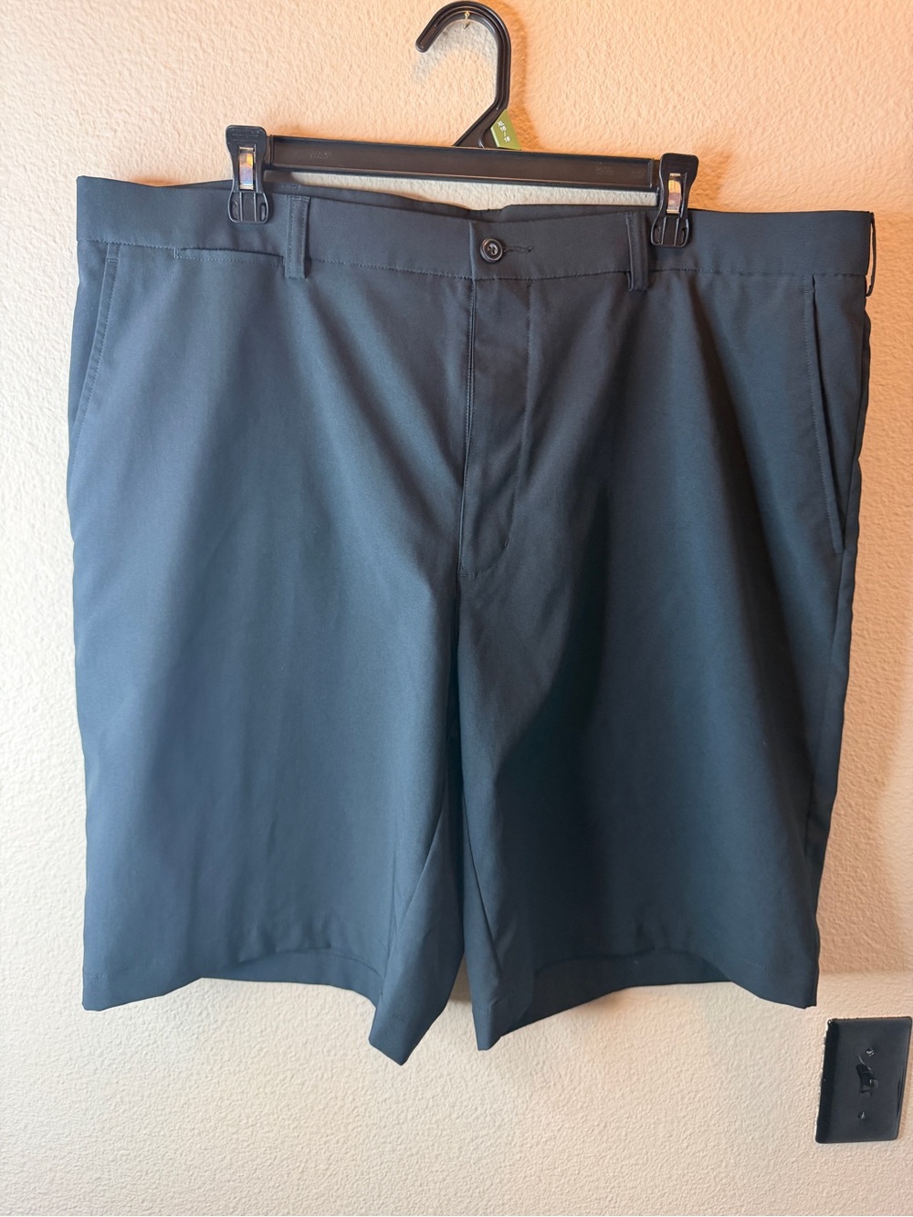 PGA Tour Men's black Flat-Front Golf Shorts